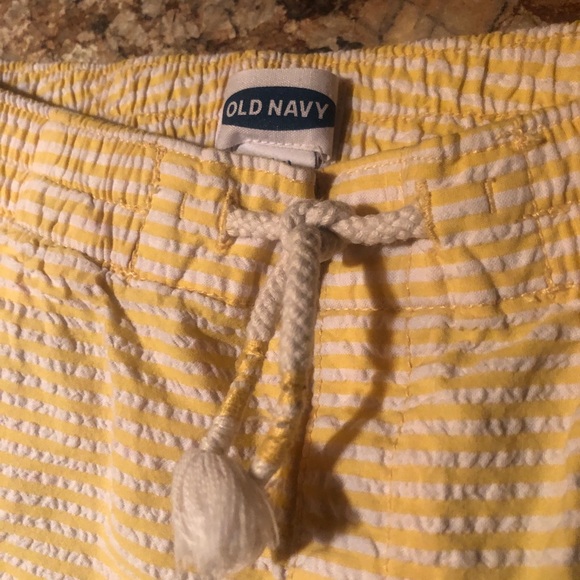 Old Navy Girls Yellow Striped Shorts - Picture 3 of 7